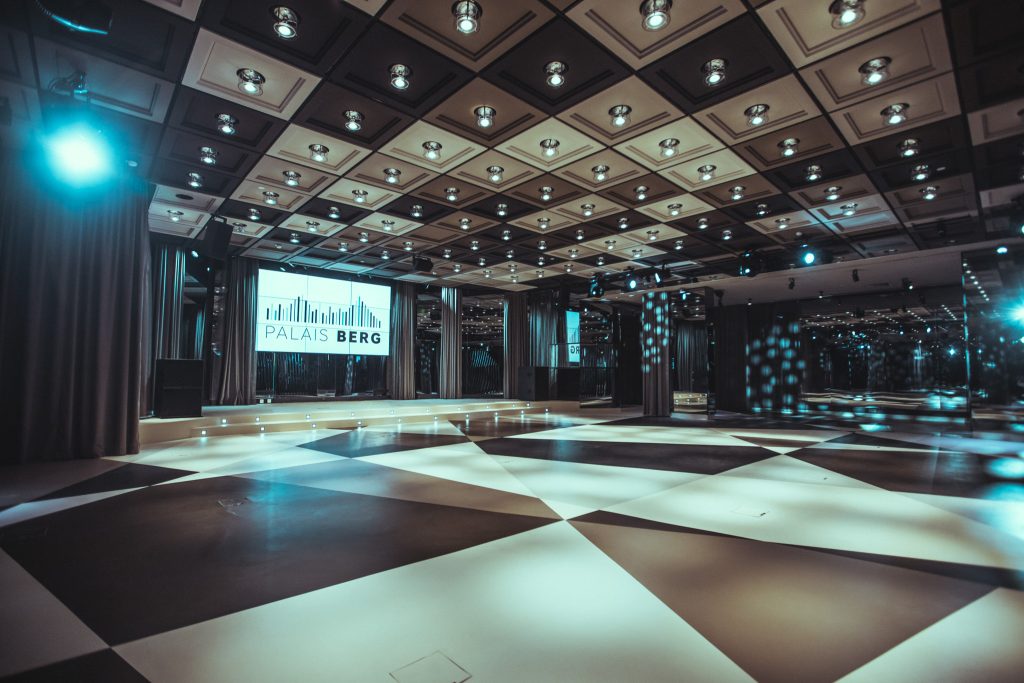 Leere Säle | Palais Berg