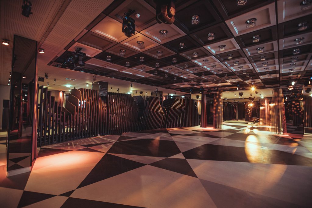Leere Säle | Palais Berg