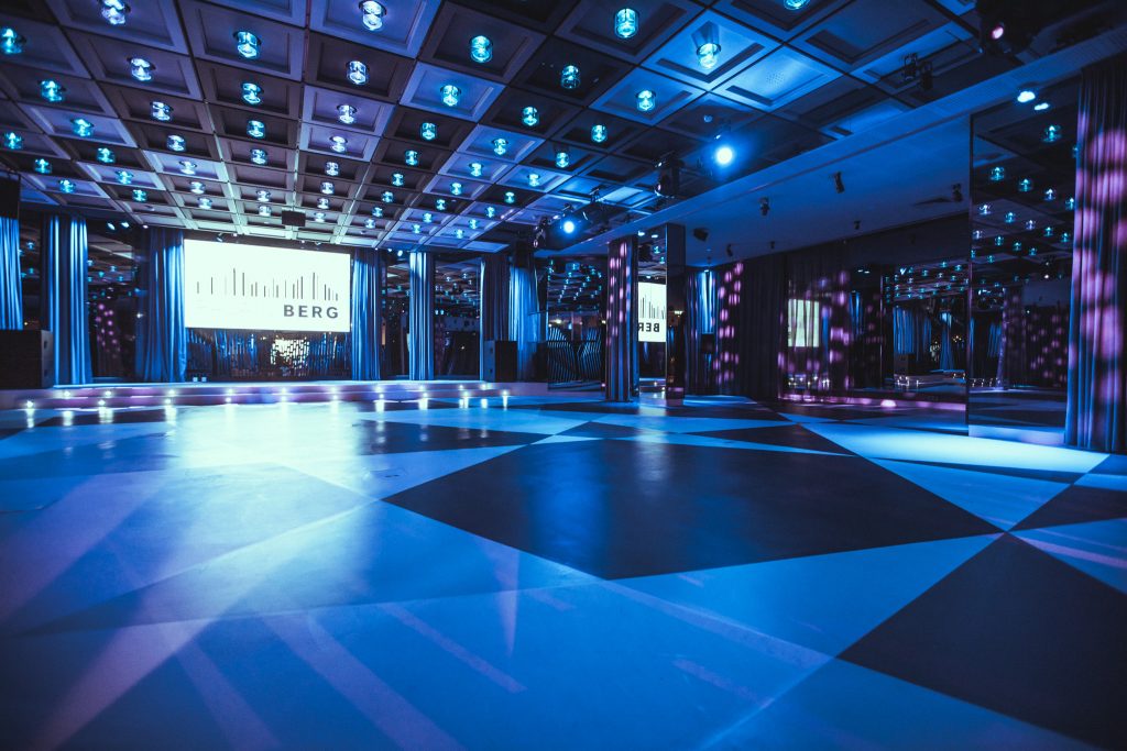 Leere Säle | Palais Berg